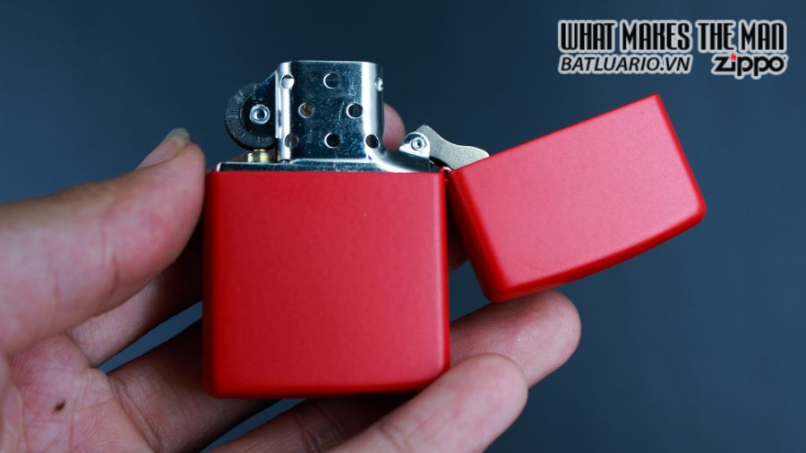 ZIPPO HAPPY NEW YEAR HEO VÀNG 2019