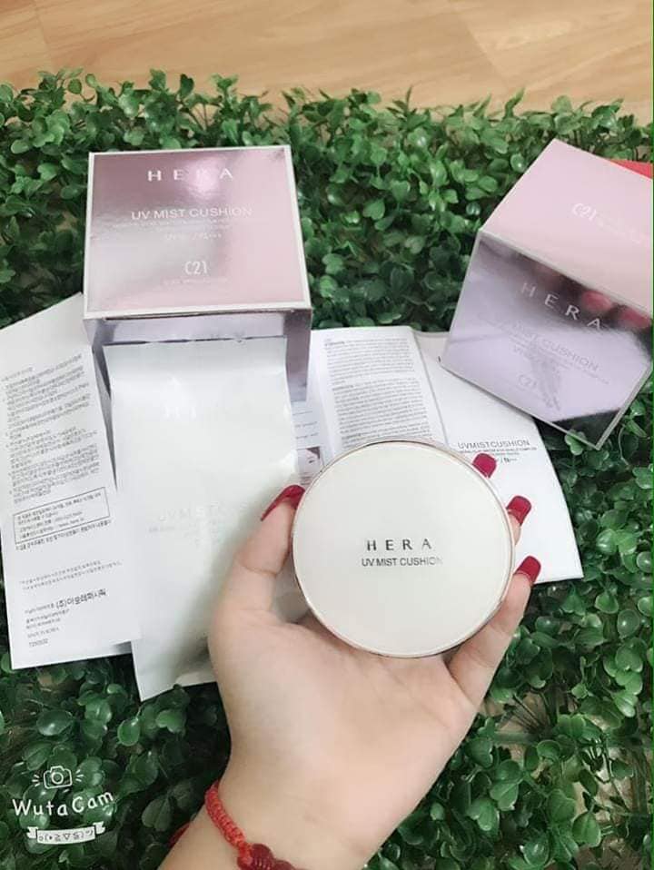 PHẤN NƯỚC HERA TẶNG KÈM LÕI SƠ CUA