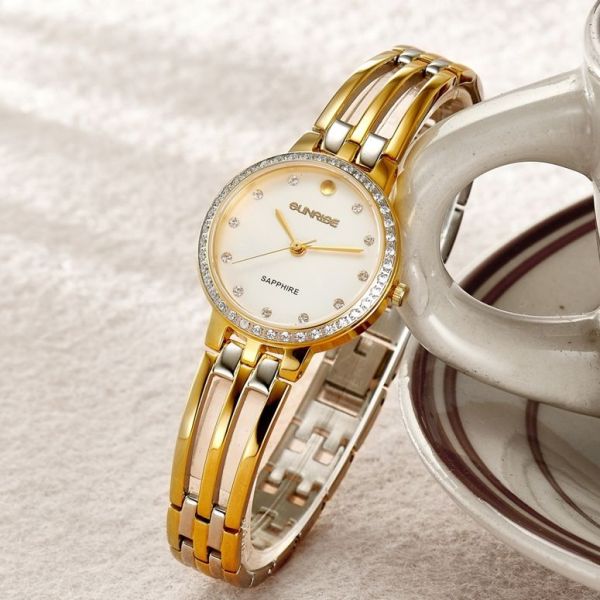 [HCM]Đồng hồ nữ lắc tay đính đá cao cấp Sunrise SL728SXA Fullbox kính Sapphire chống xước (Đen Vàng)