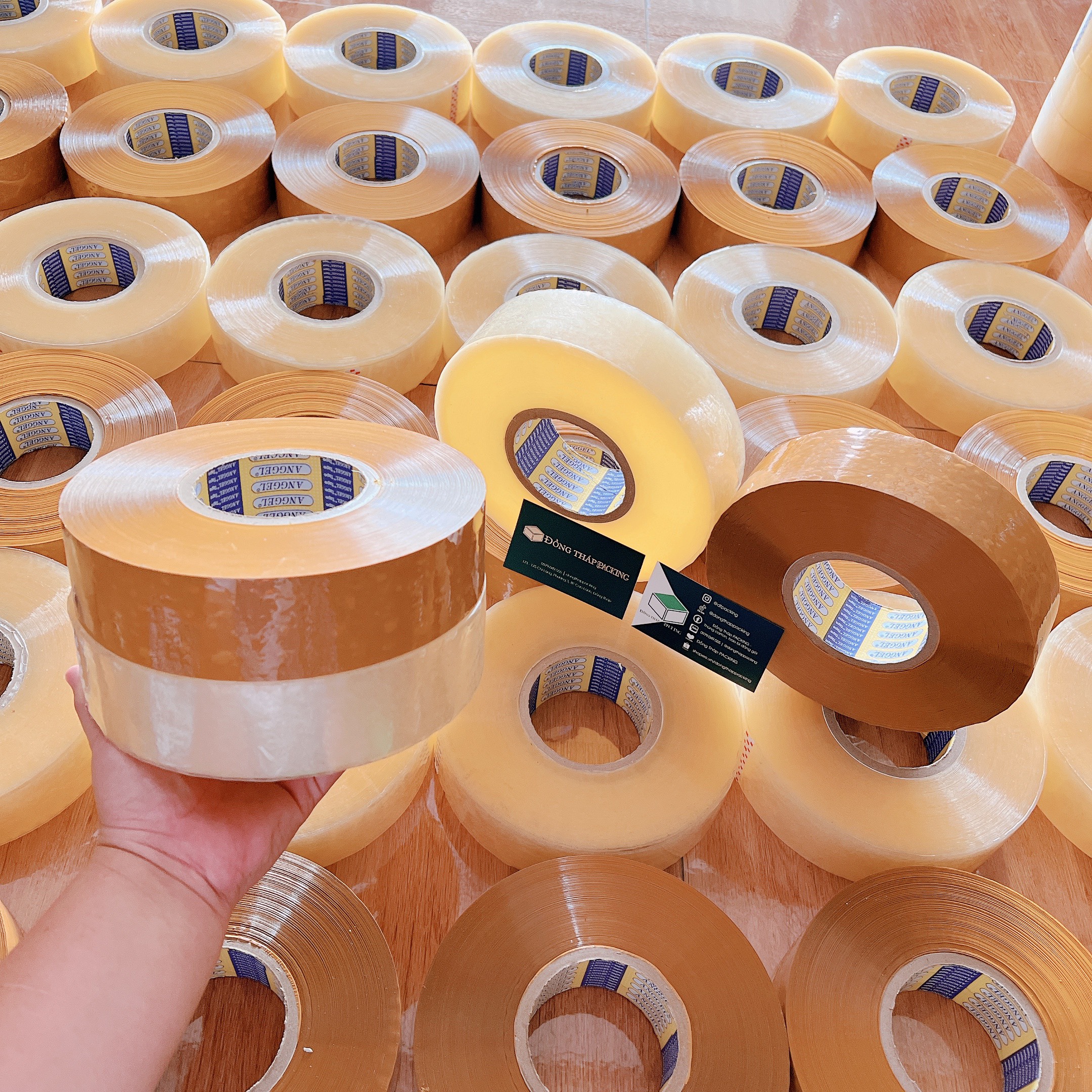 BĂNG KEO TRONG/ĐỤC 500 YARD 1KG / CUỘN