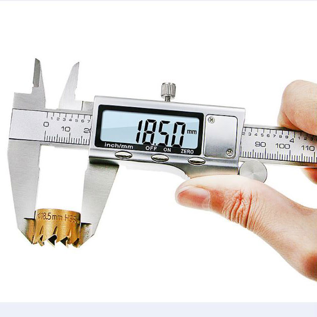 [HCM]Thước kẹp điện tử bằng thép 150mm TB141