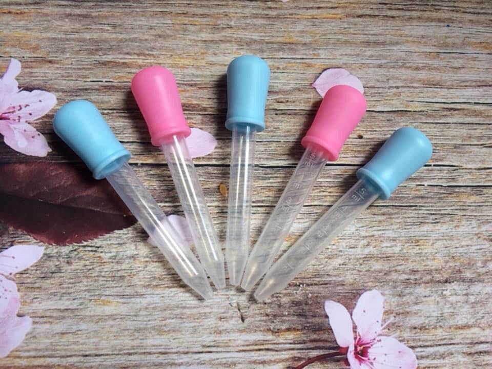 Ống hút sữa, bón thuốc loại tốt an toàn cho Bé