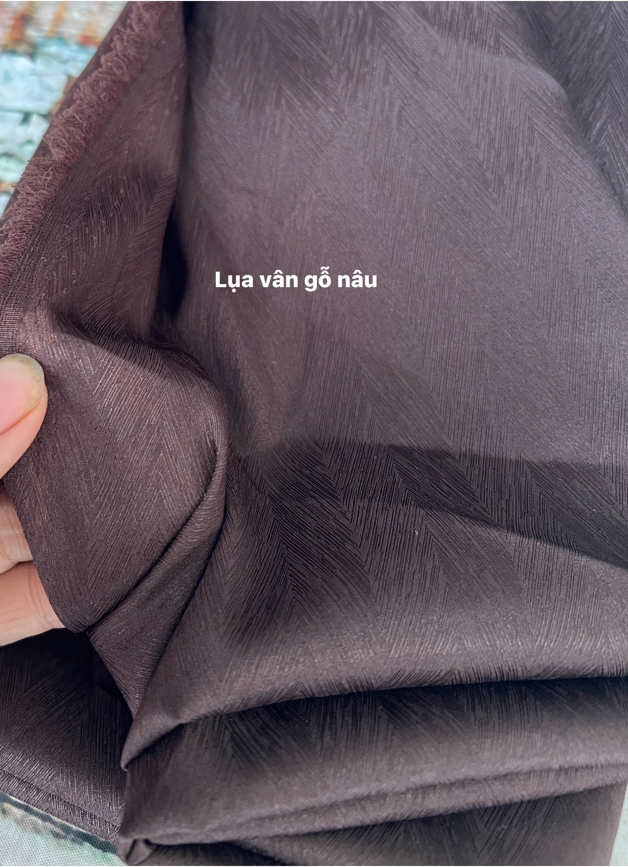 Vải lụa gấm , lụa vân gỗ mềm ,có giãn may sơ mi , đầm , bộ đồ lam , áo bà ba