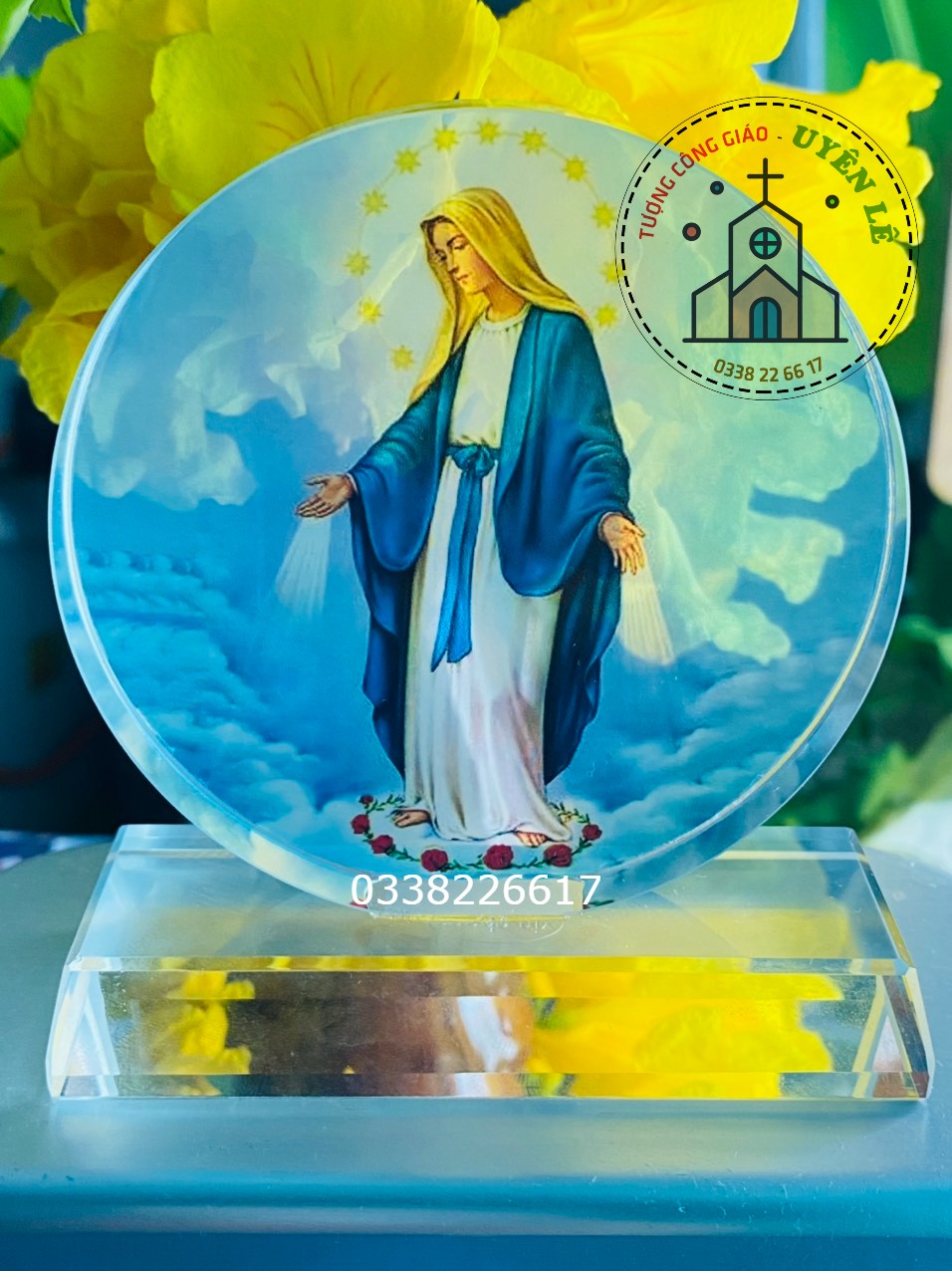 Tượng công giáo Pha lê tròn màu