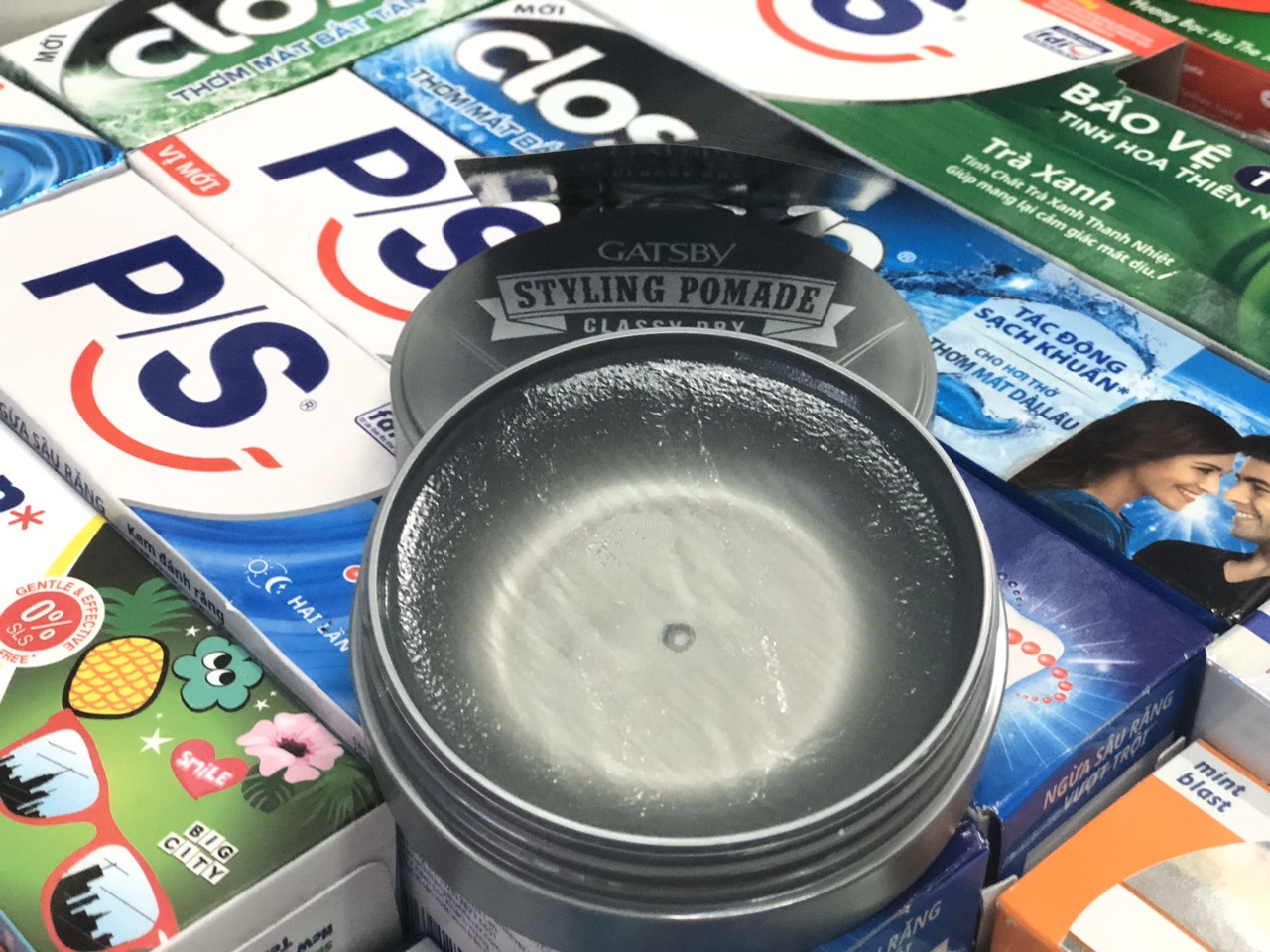 Wax vuốt tóc Gatsby Styling Pomade xám 75g