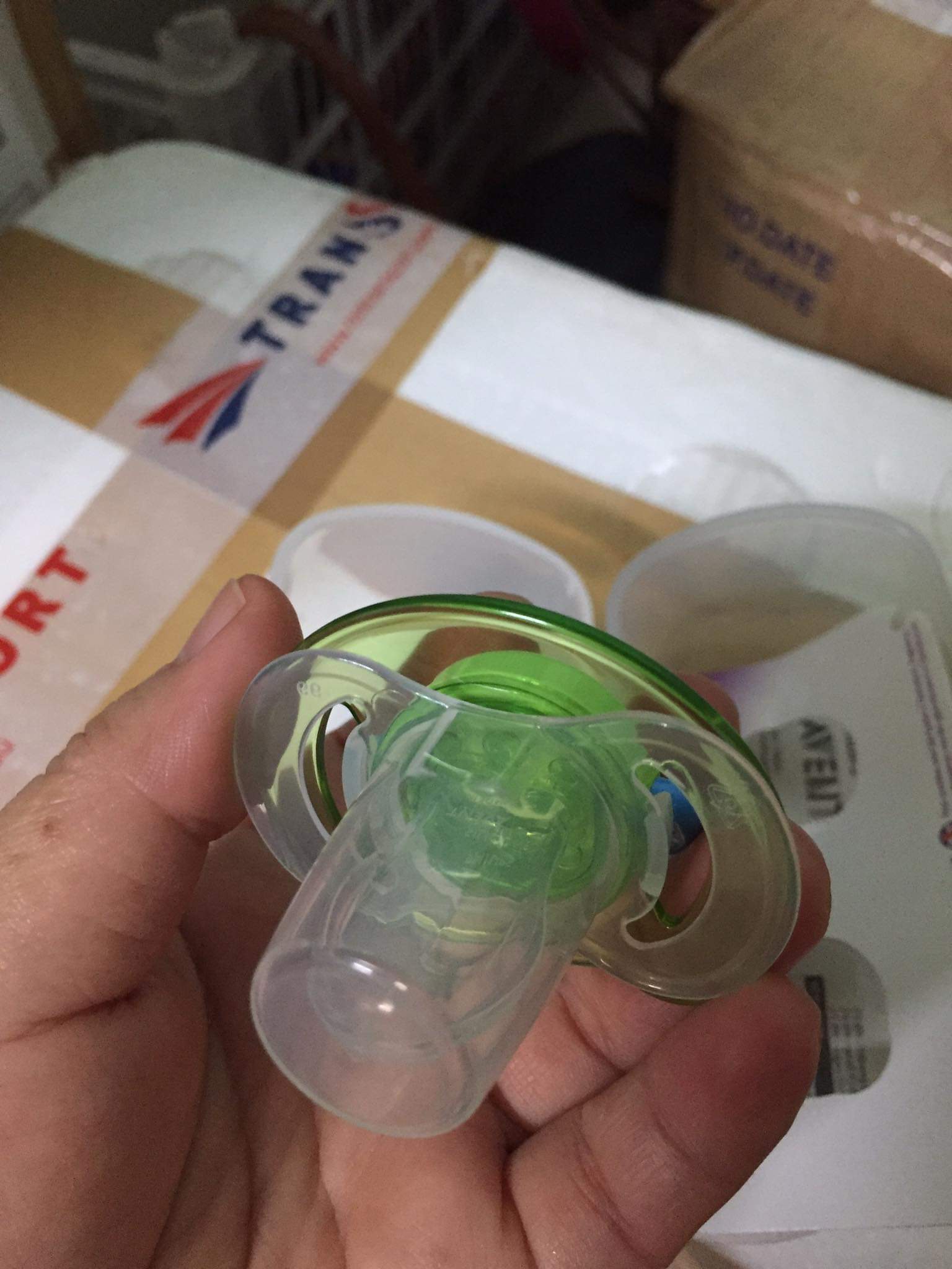 Ty ngậm Avent ( ti có nắp đậy) cho bé 6-18 m/ tách lẻ