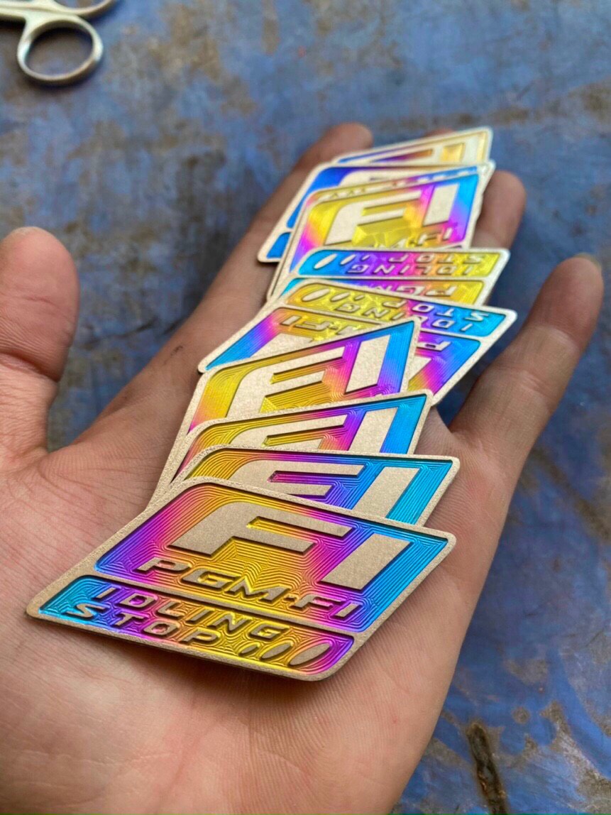 Tem Titanium 3D Chữ Fi Trang Trí Xe