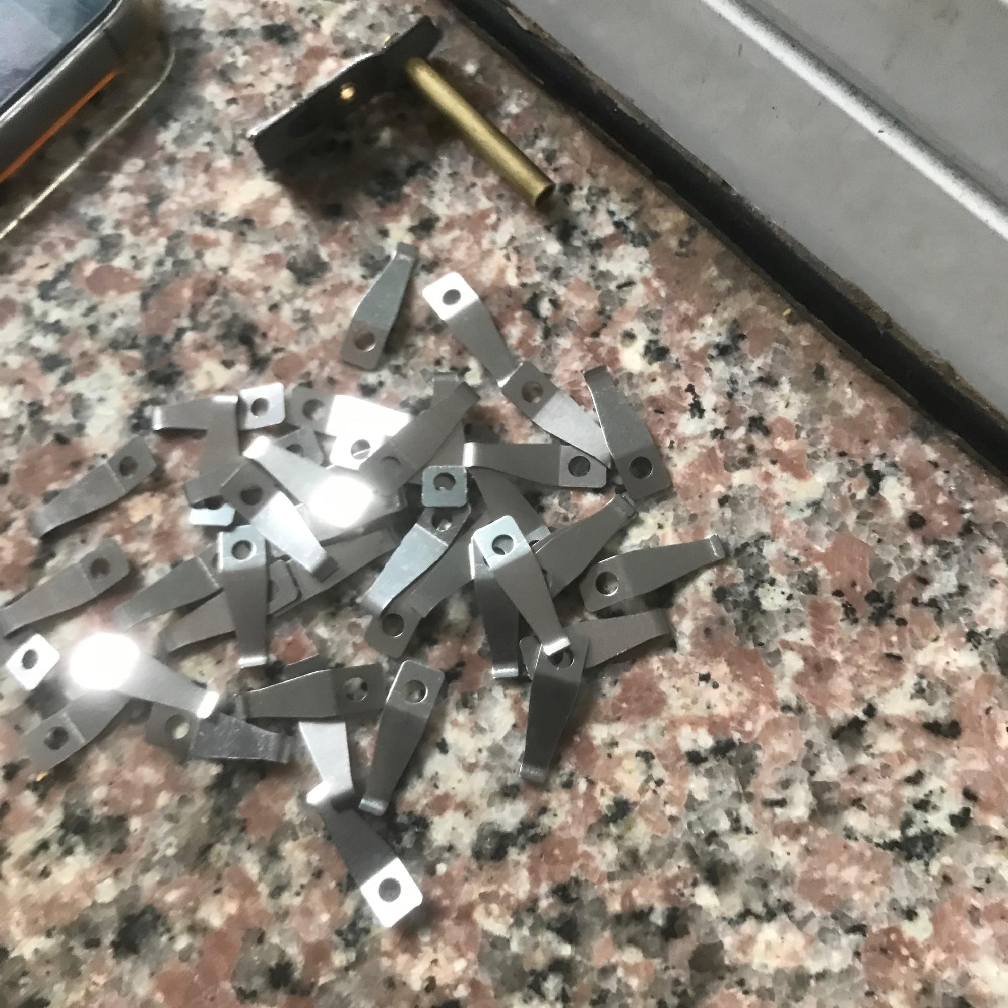 Lưỡi gà zippo