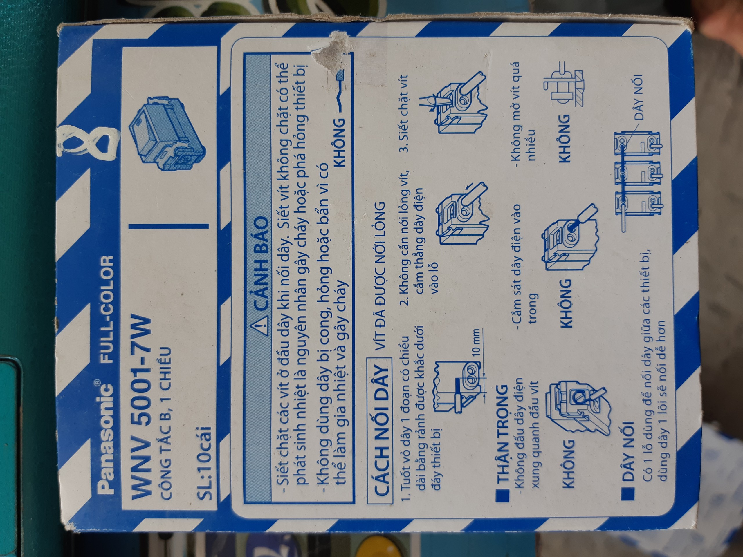 Công tắc 1 chiều Panasonic WNV 5001-7W mặt nhỏ (10 cái)