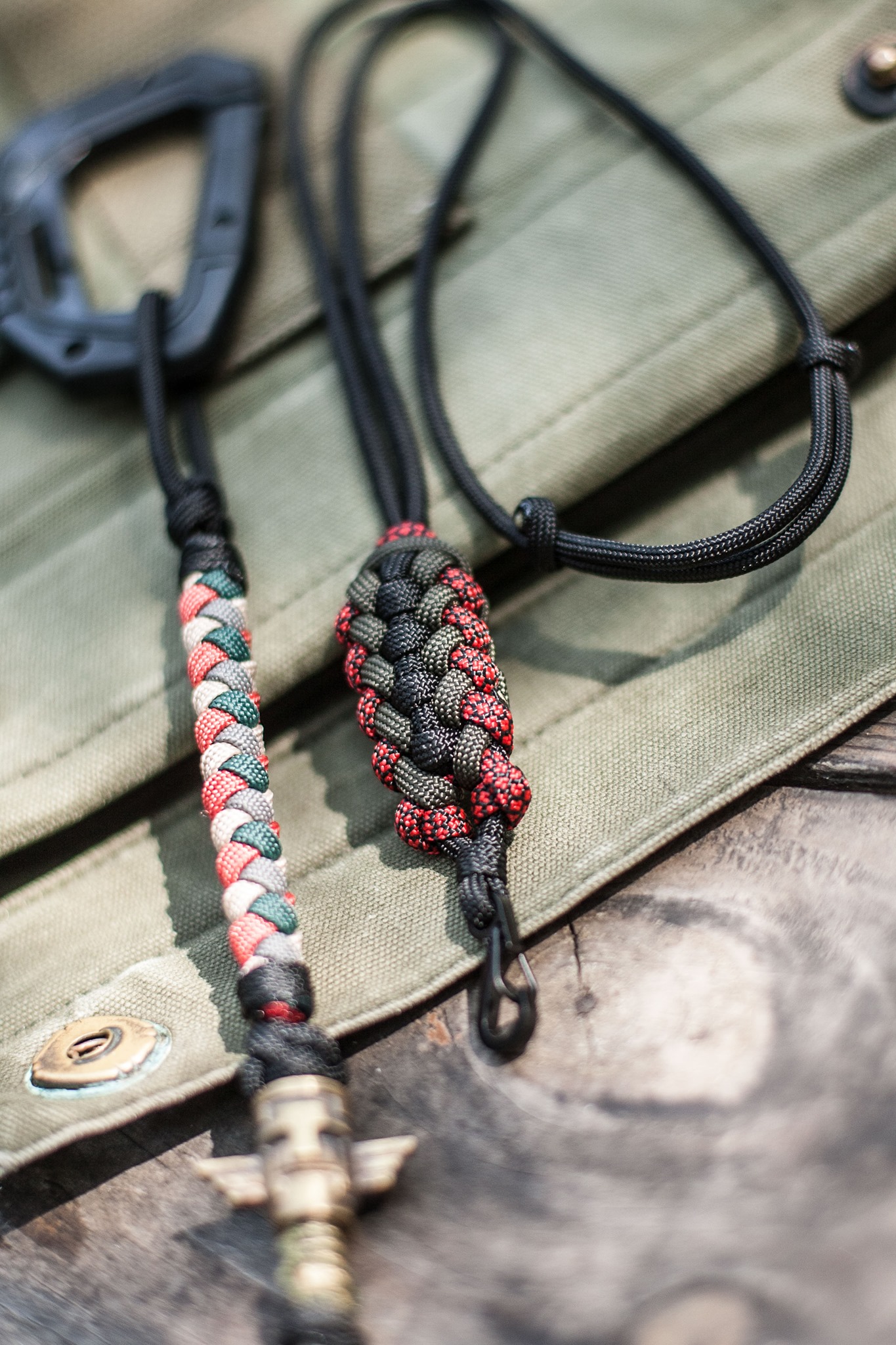 Móc Paracord Đan Vòng Tay Sinh Tồn