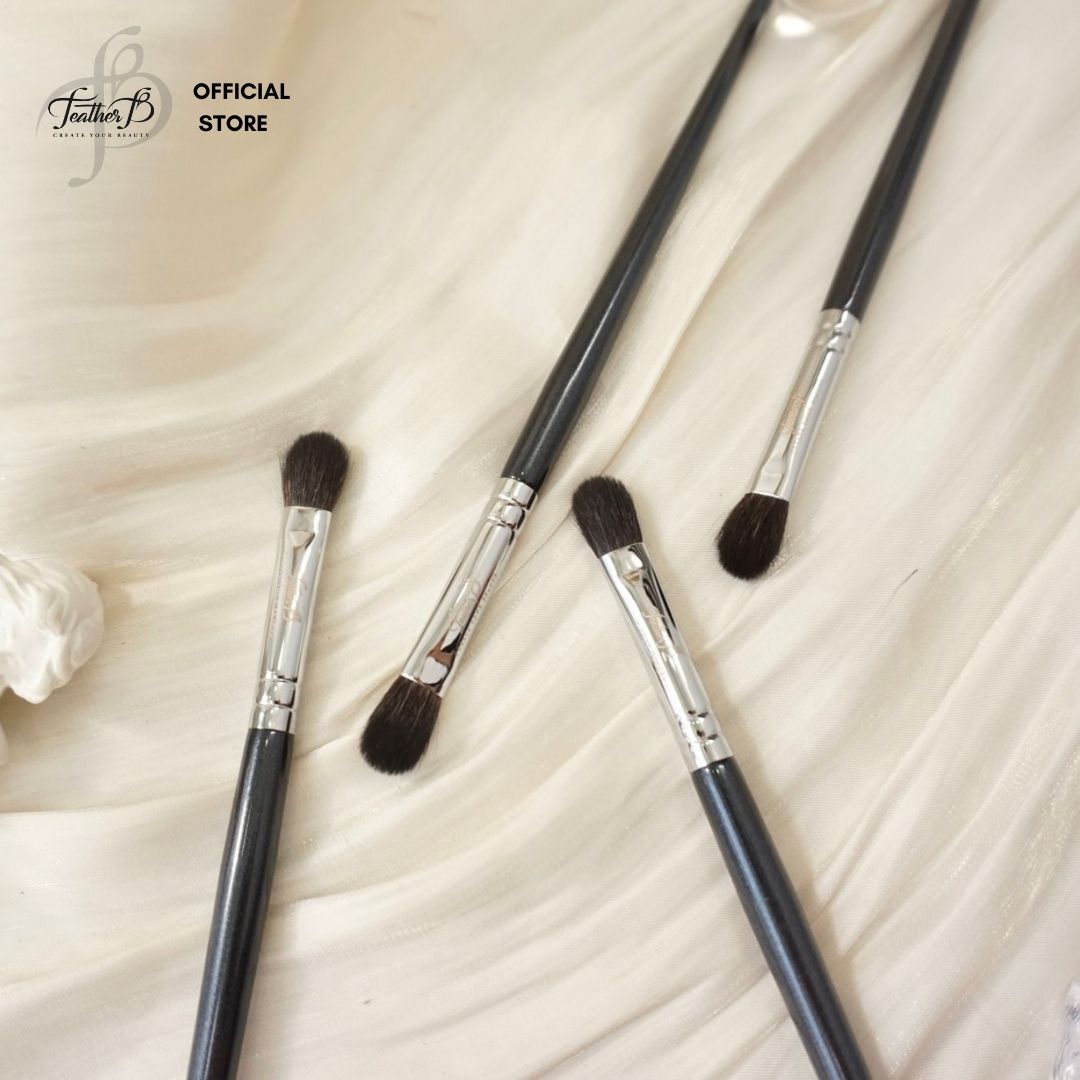 Cọ tán bầu mắt feather b 206a