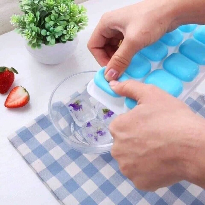 KHAY LÀM ĐÁ,LÀM THẠCH SILICON CÓ NẮP ĐẬY