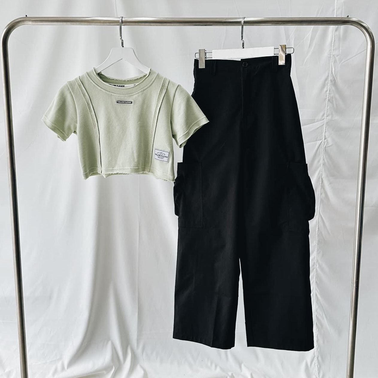 Áo croptop YELLOWW FLICKER patchy freesize