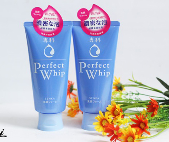 Sữa Rửa Mặt Tạo Bọt Senka Perfect Whip 120g