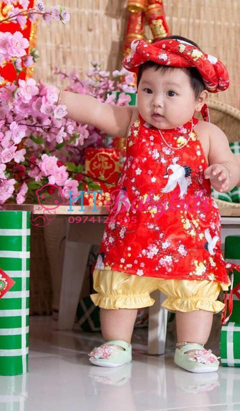 Set Yếm Gấm Cho Bé Gái Tết