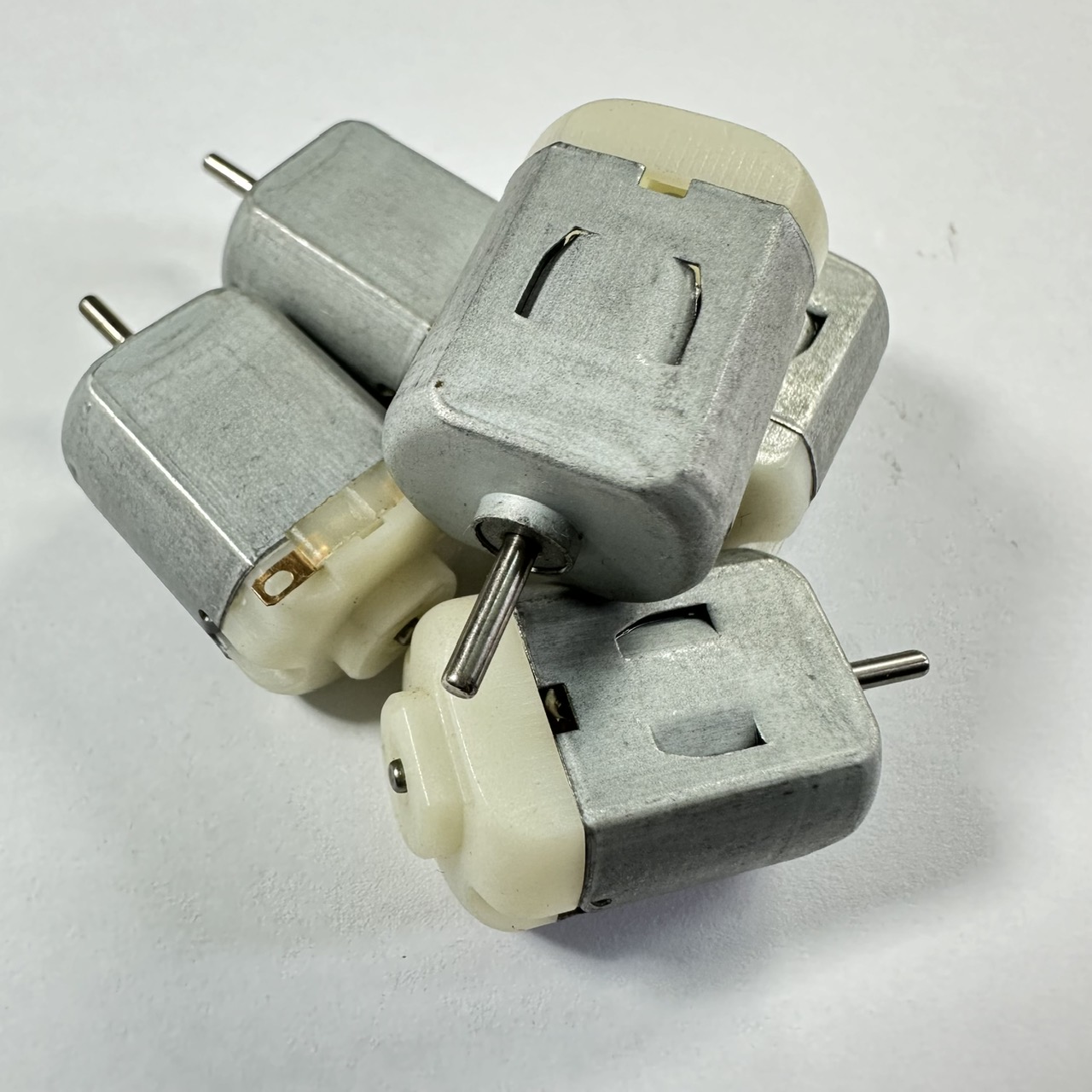 Động cơ (motor) nhỏ 3Vdc-6Vdc