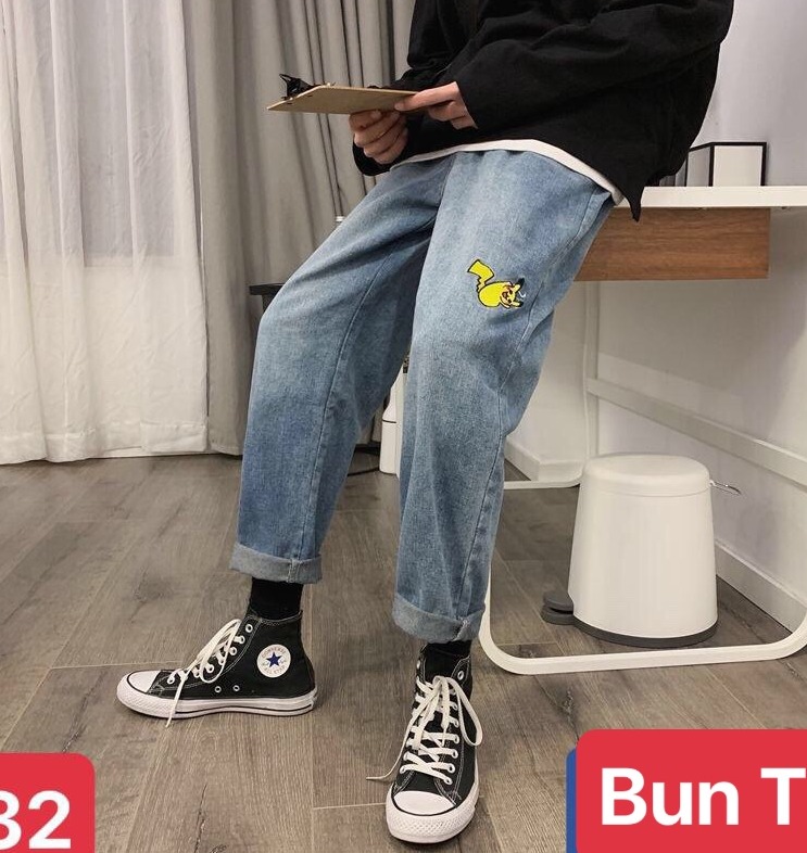 QUẦN BAGGY JEAN NAM CHẤT BÒ XANH THÊU PIKASU ỐNG SUÔNG RỘNG DÀI HOT TREND MÙA HÈ NHẬT BẢN DB-32 - TRANG BUN FASHION