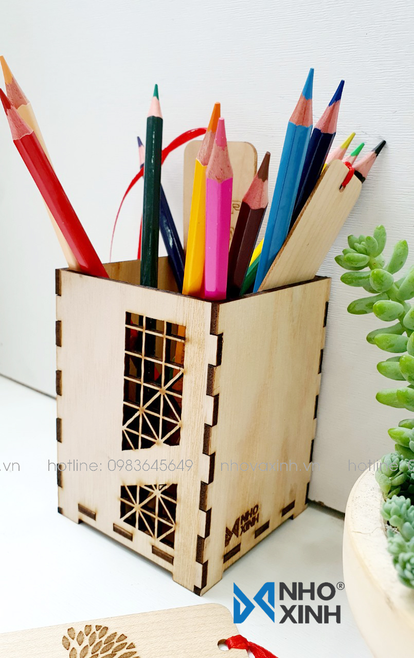 Ống cắm bút bằng gỗ