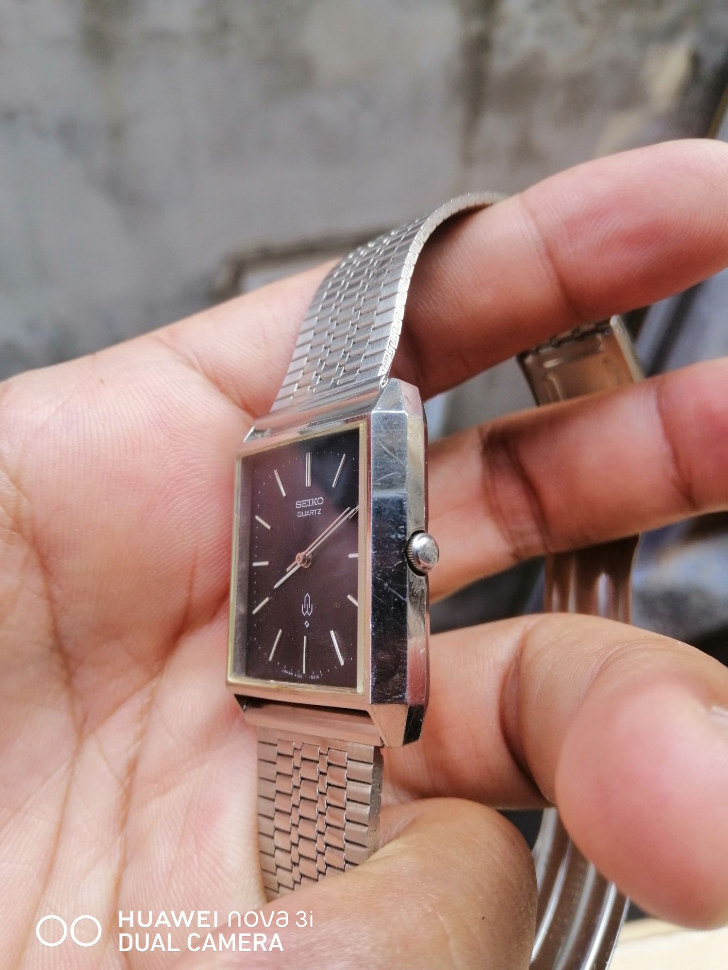 Đồng hồ nam hiệu SEIKO của Nhật
