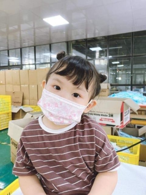 [CHÍNH HÃNG ] Khẩu trang cho bé TRAI, bé Gái từ 3 -10 tuổi 50 chiếc / hộp .