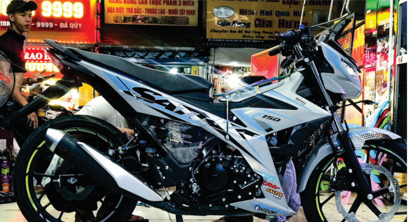Tem trùm satria fi chữ satria 150