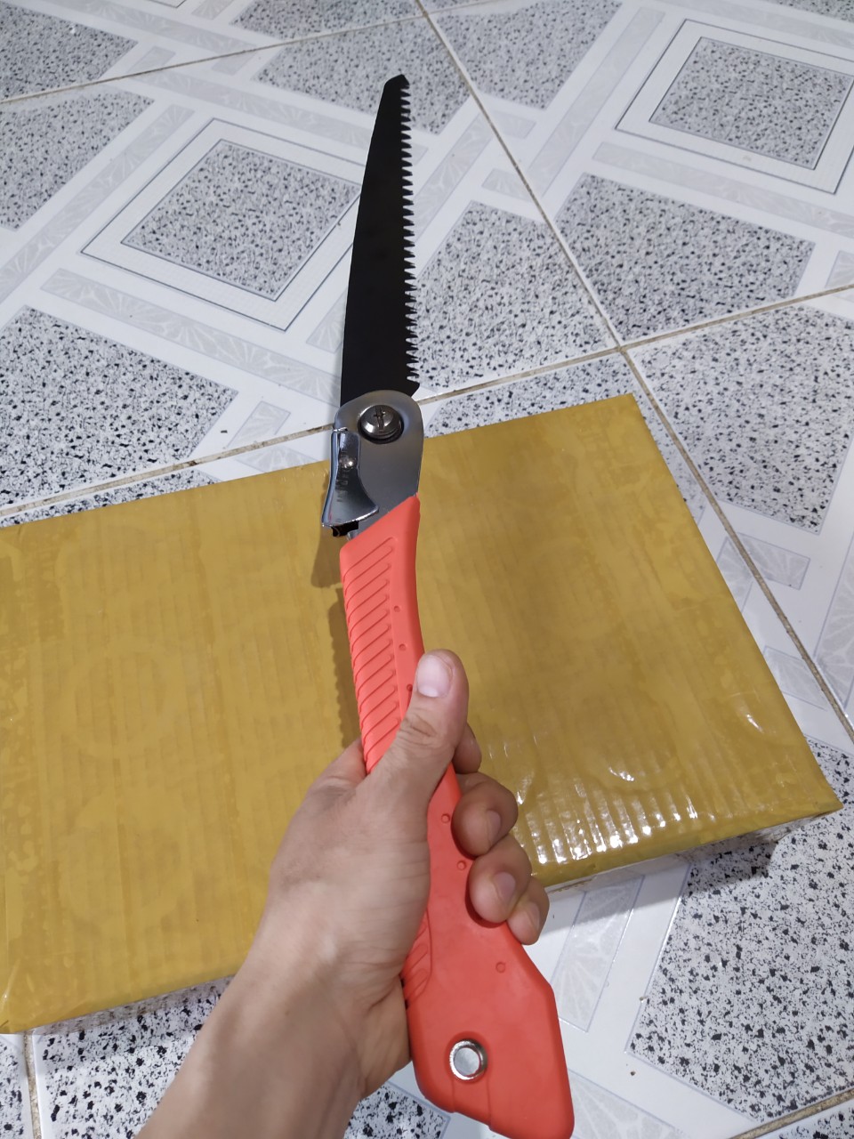 Cưa gỗ gập lưỡi Kapusi