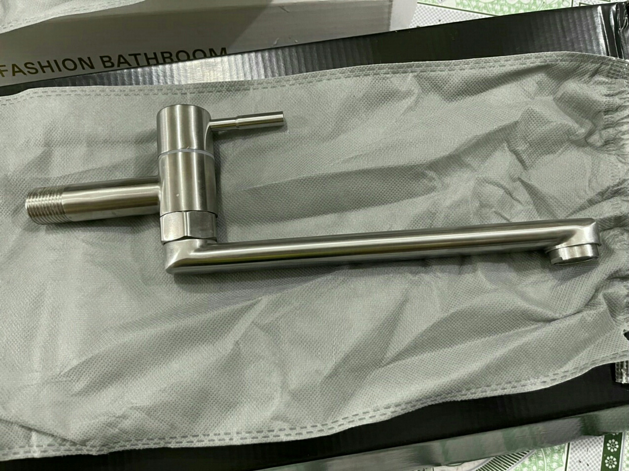 Vòi rửa chén bát âm tường inox SUS 304 nối dài