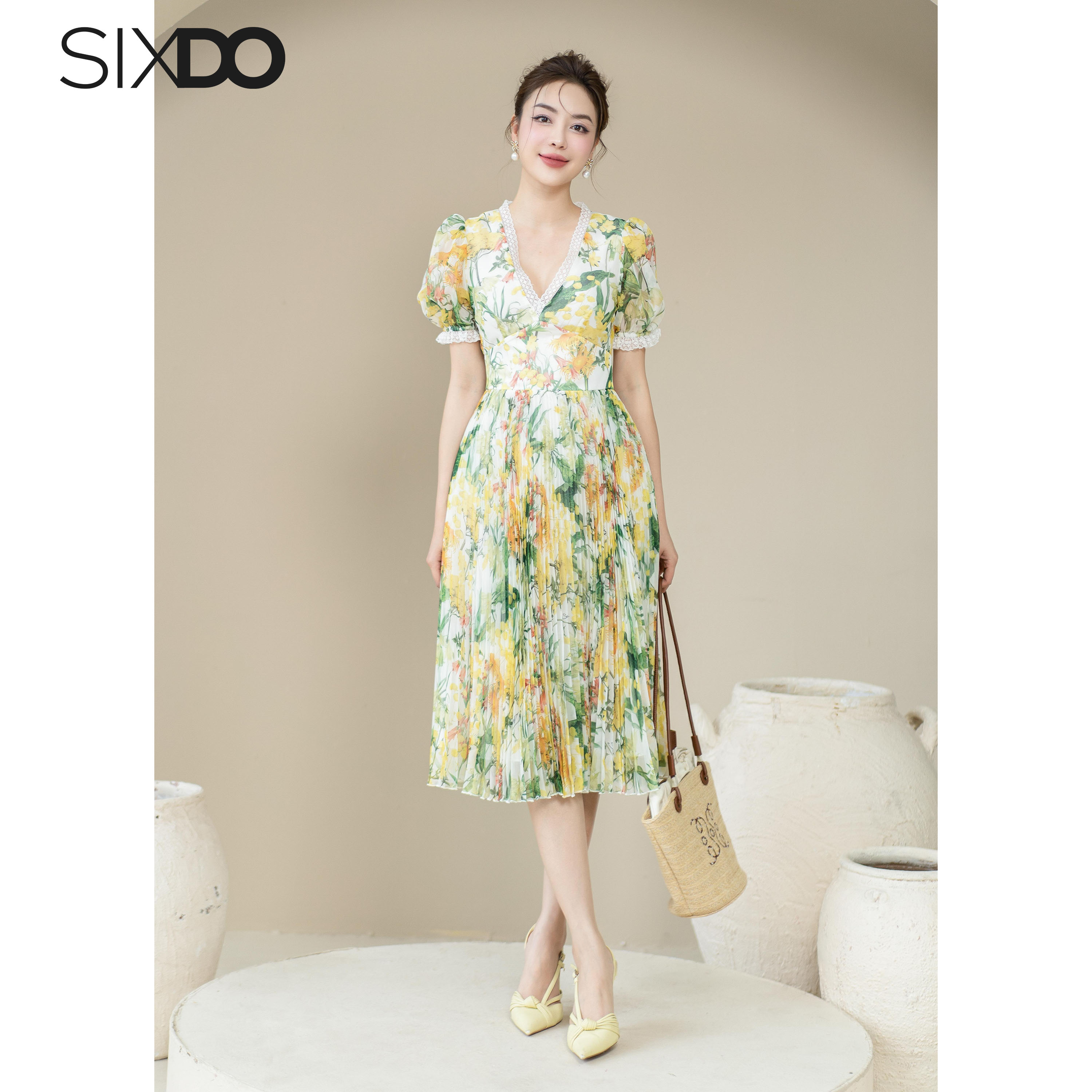 Đầm voan hoa xếp ly phối ren SIXDO (White Floral Voile Midi Dress)