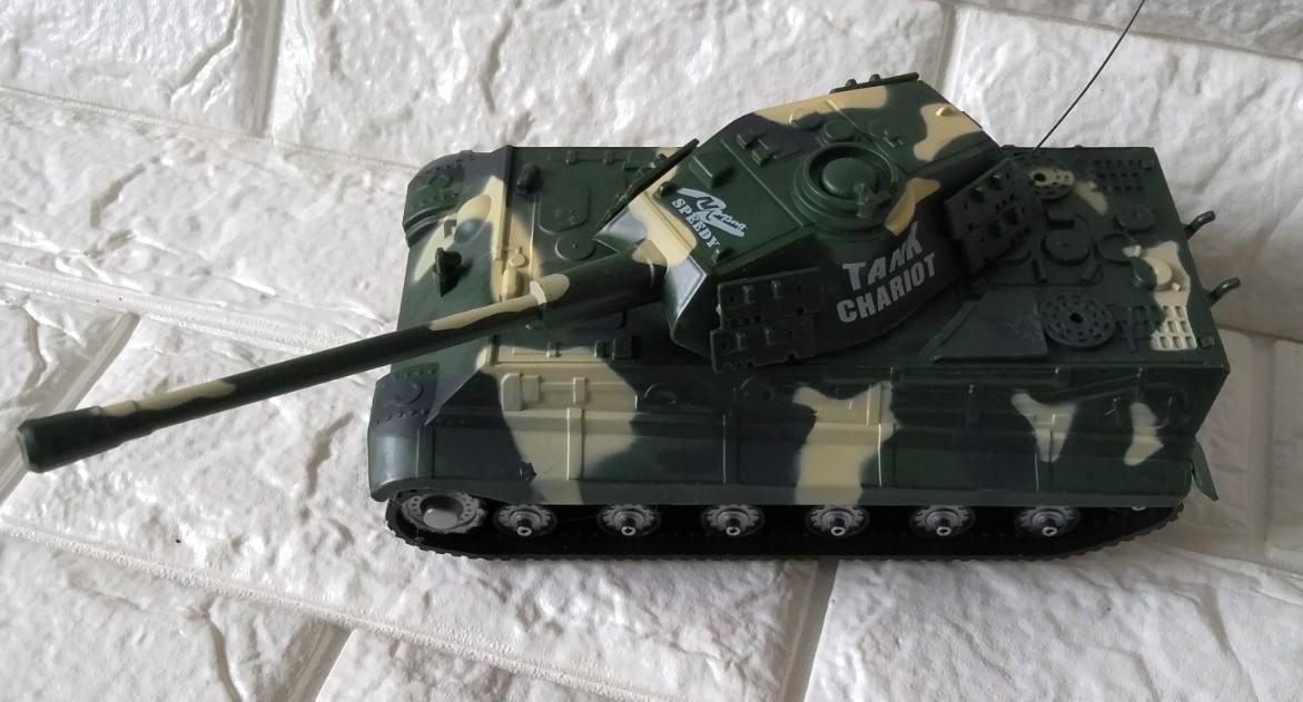 XE TĂNG ĐIỀU KHIỂN - TẶNG 1 LÍNH