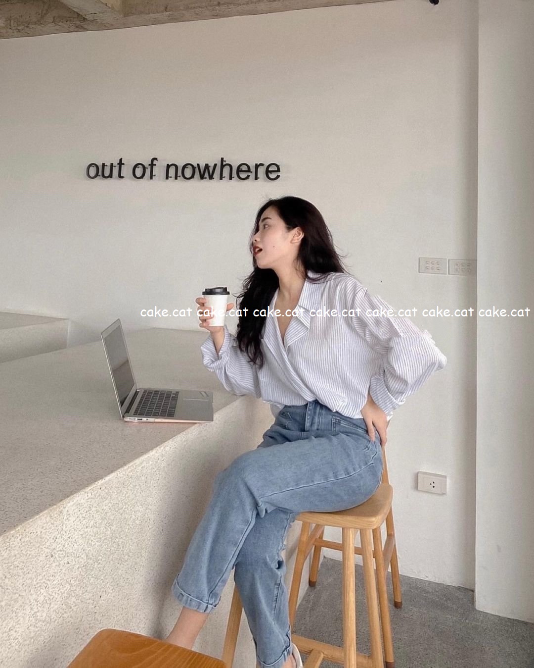 Áo Sơ Mi Kẻ Sọc Dọc Vạt Chéo Kiểu Hàn Quốc