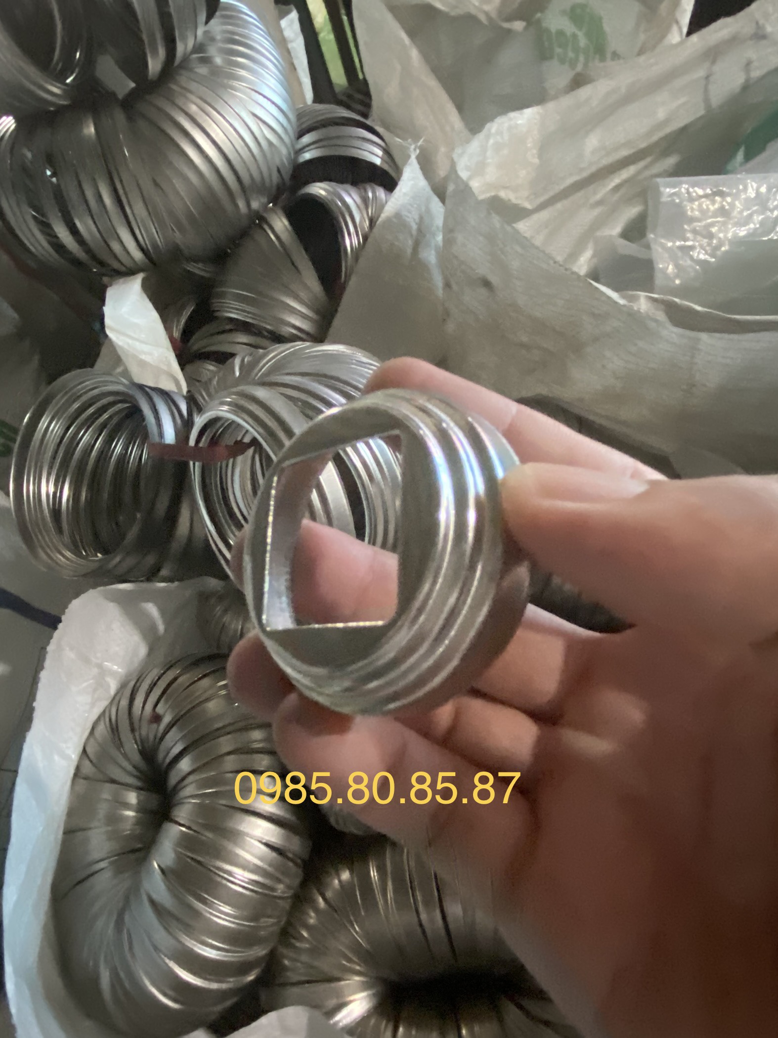 CHỤP ỐNG VUÔNG INOX 20X20MM (50 CÁI)