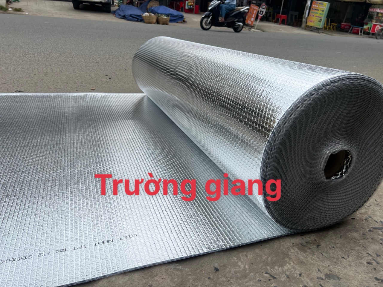 ( Khổ cao 1m x Dài 15m) Cuộn cách nhiệt 2 mặt màu bạc chống nóng
