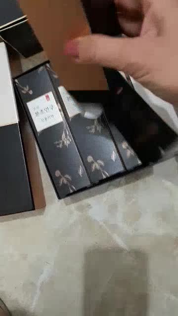 KEM ĐÁNH RĂNG HỒNG SÂM MUỐI BIỂN hera