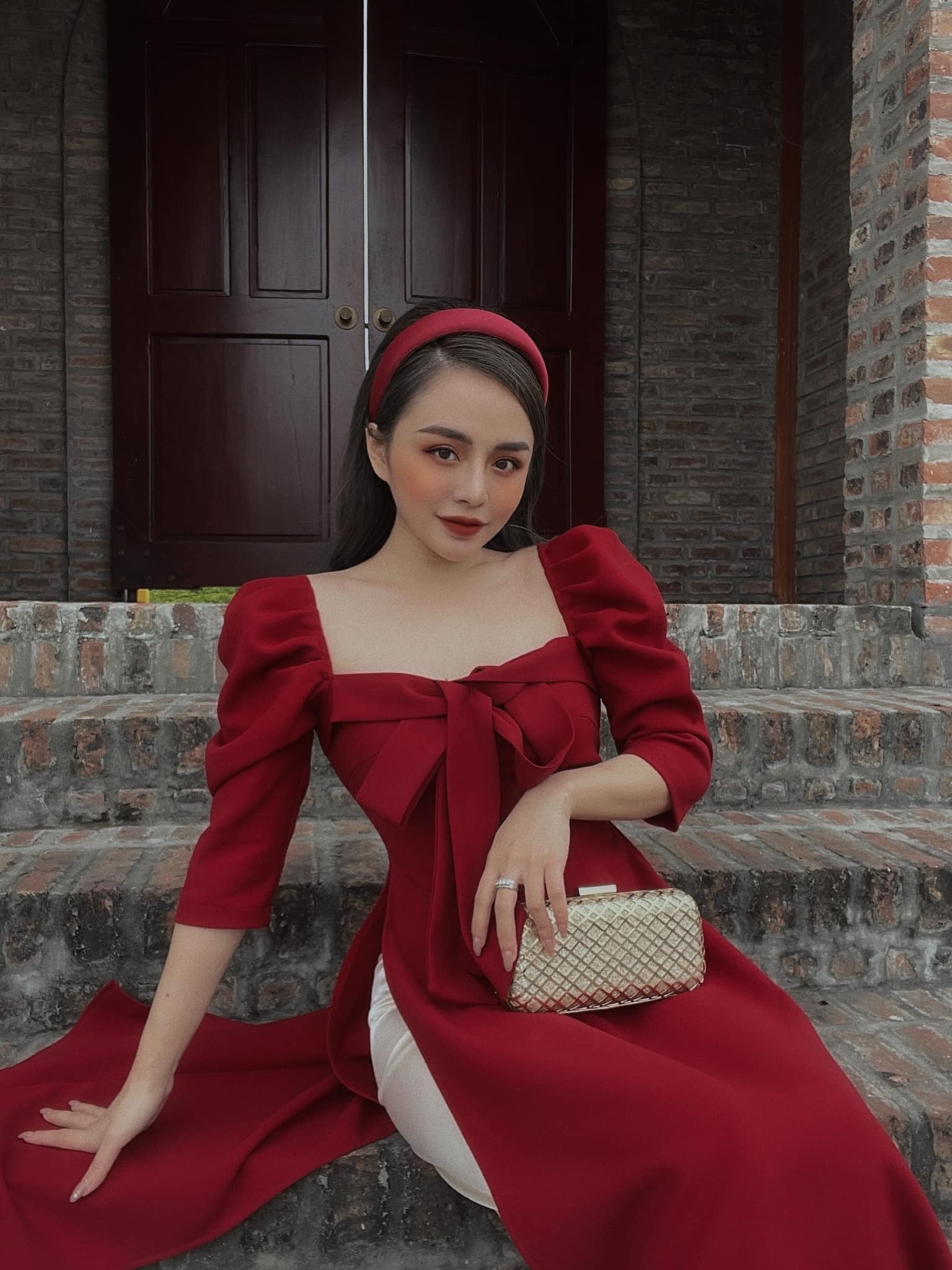Áo dài cách tân cột nơ xinh xỉu