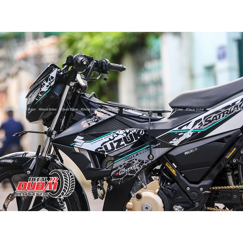 Tem Trùm Satria Raider Trắng Đen F150
