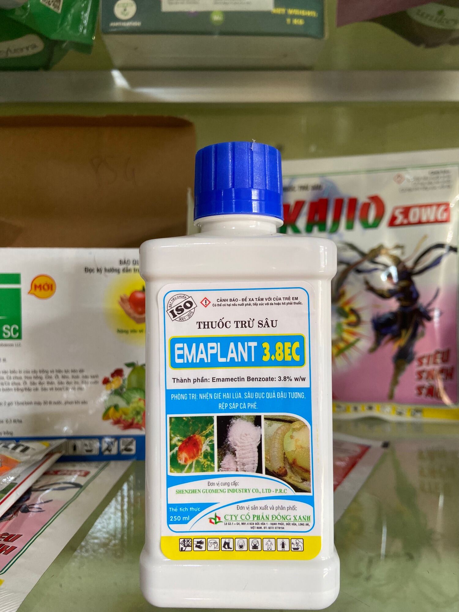 Chế phẩm sinh học sâu emaplant 3.8ec.