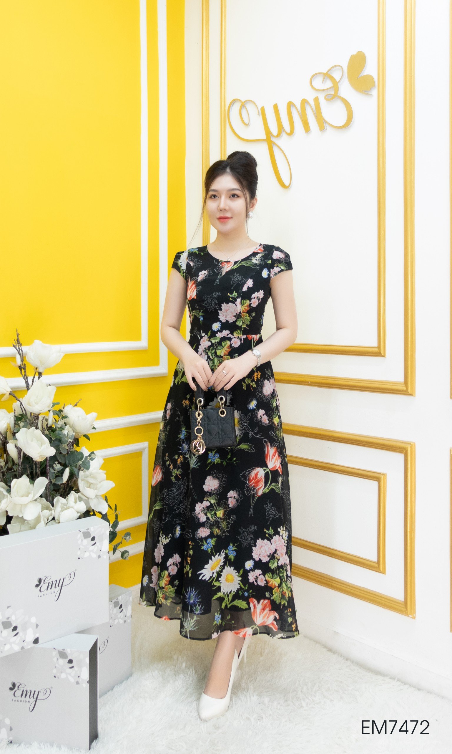 Đầm EMY EM7472 Xoè Maxi Đen Tay Con