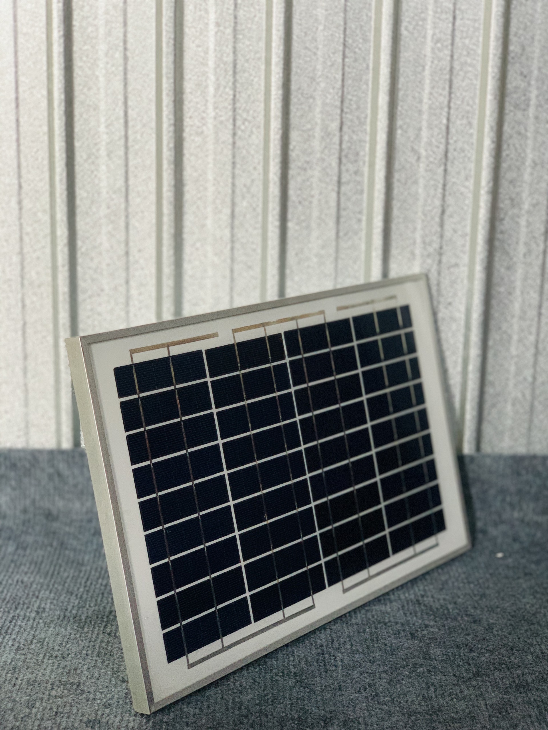 Pin năng lượng mặt trời poly 10w-18v (bảo hành 12 năm)