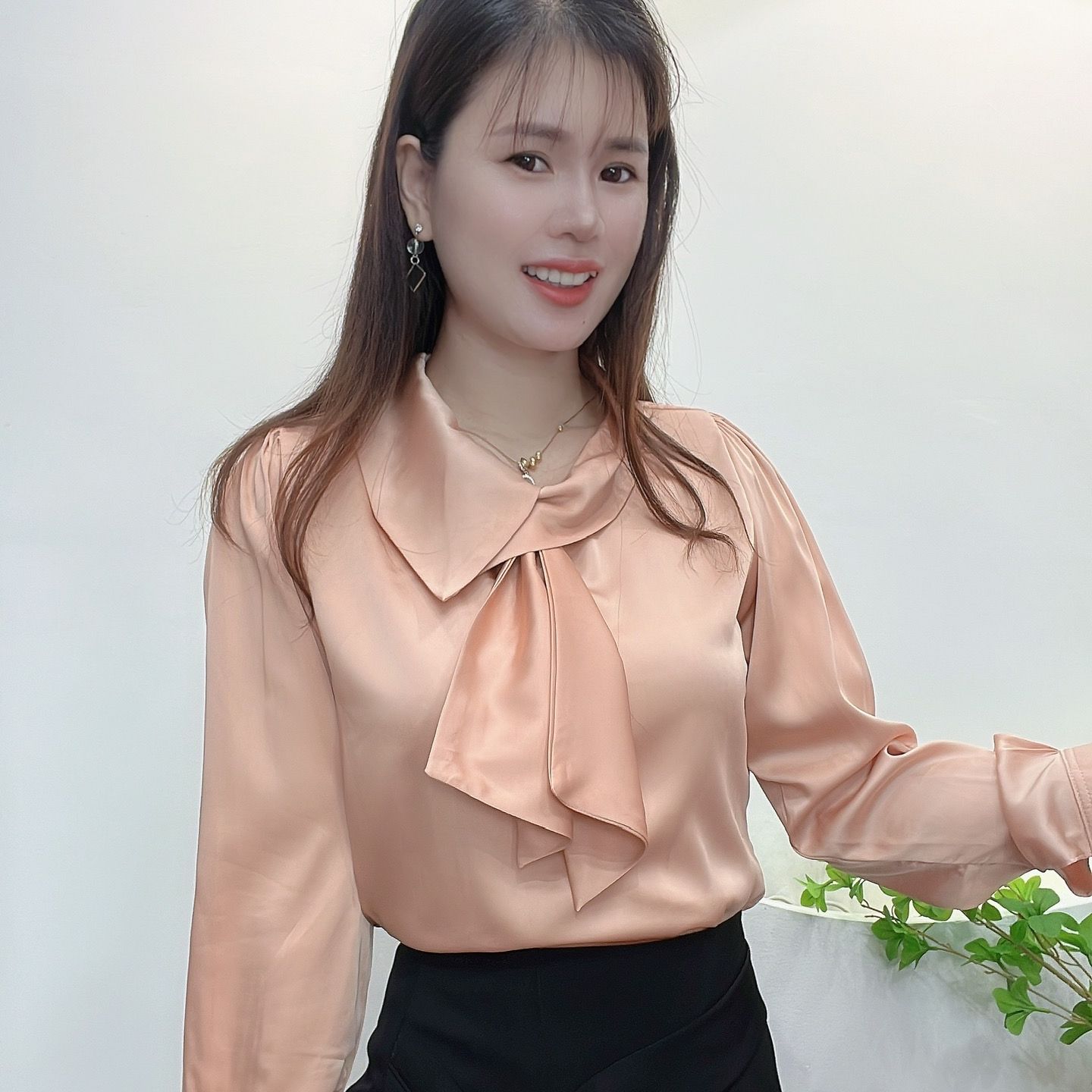 AM44 - [ẢNH VÀ VIDEO TỰ CHỤP] ÁO KIỂU TIỂU THƯ SANG TRỌNG