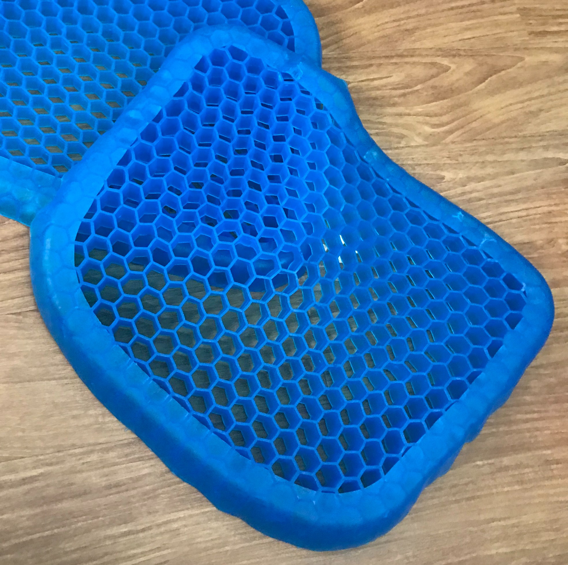 Đệm Gel Silicon Lót Ghế Ngồi Xe Ô Tô Thoáng Khí êm Ái Chống ê Mông, Mỏi Lưng