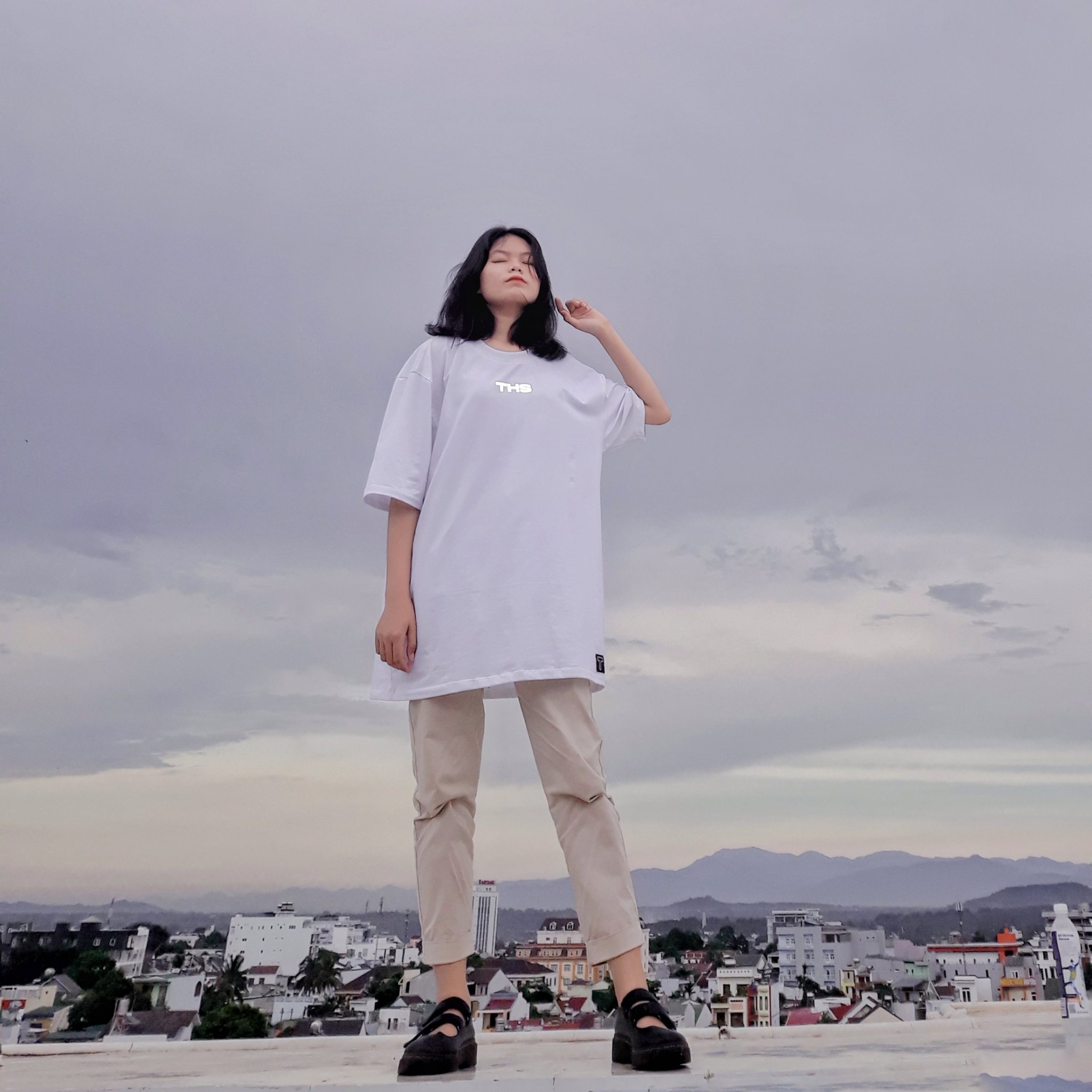 TEEHOLIC - Áo Thun Unisex Phản Quang THS Màu Trắng