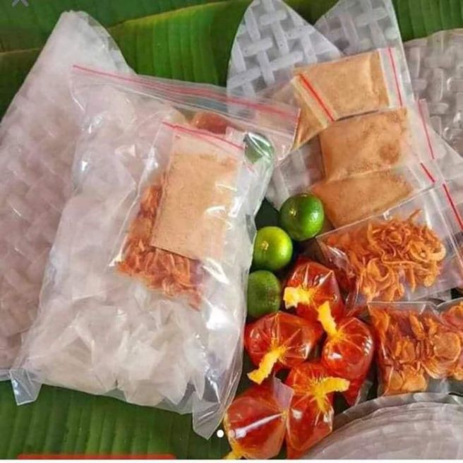 10 bịch bánh tráng phơi sương muối nhuyễn satế cháy tỏi hành phi tây( LƯU Ý bánh rìa cứng khách vè nhớ phun nước đủ mềm rồi trộn gia vị nhé)