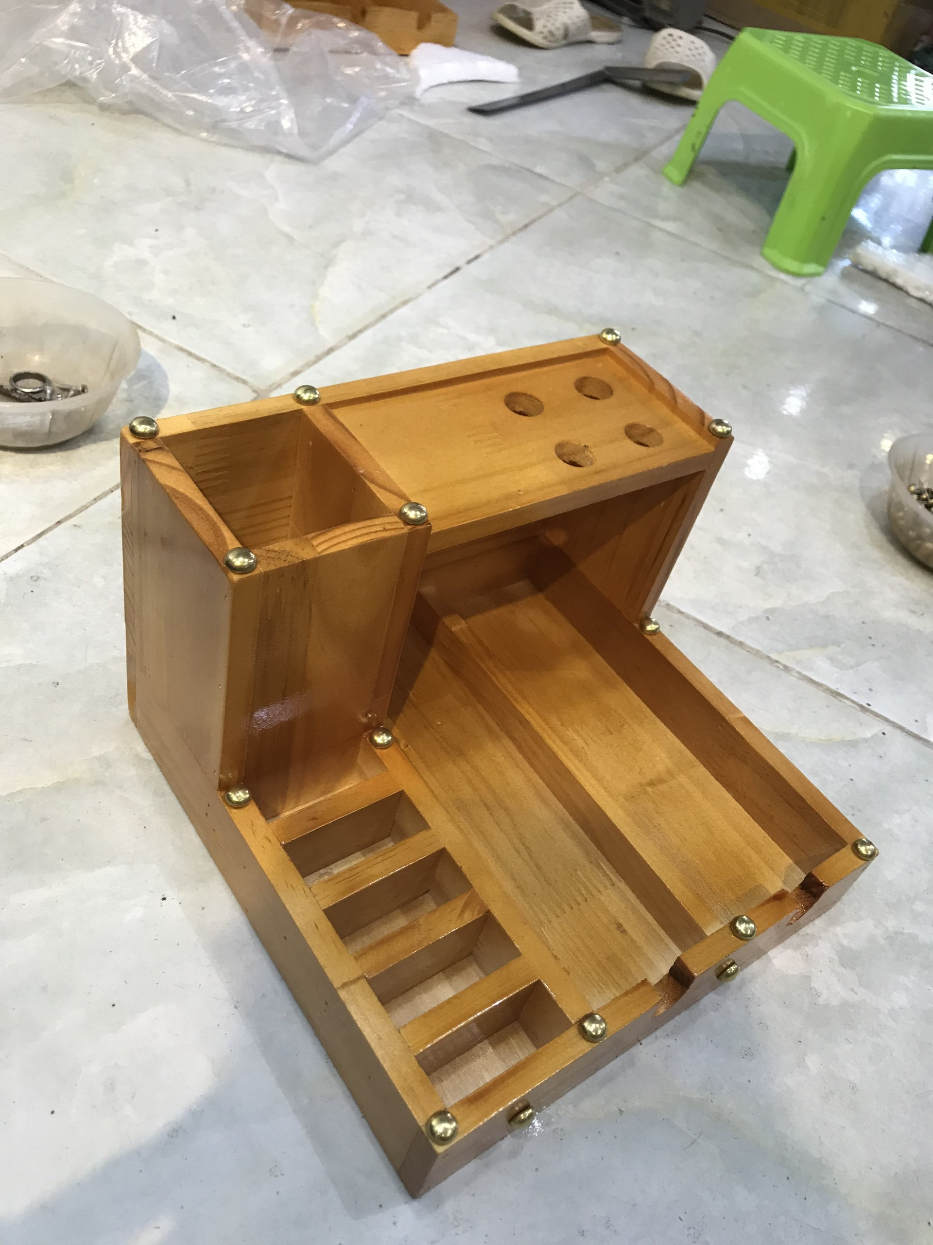 khay gỗ đựng tông đơ