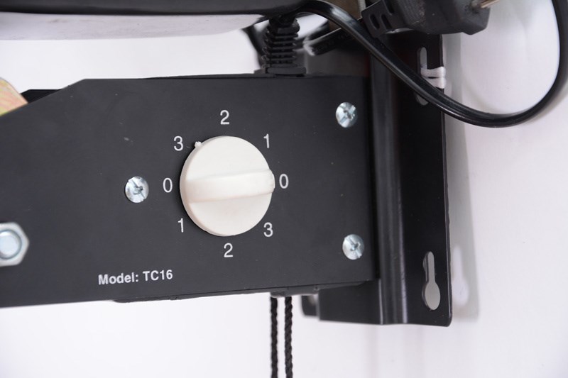 BỘ 2 - QUẠT TREO TƯỜNG SENKO TC16 ( 2 DÂY ĐIỀU KHIỂN TẮT MỞ VÀ ĐẢO HƯỚNG - 3 TỐC ĐỘ )