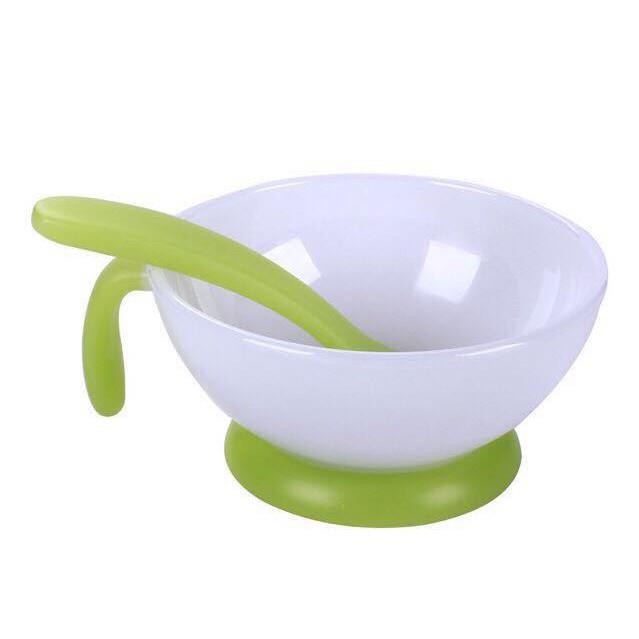 Bát ăn em bé Combi Nhật Bản