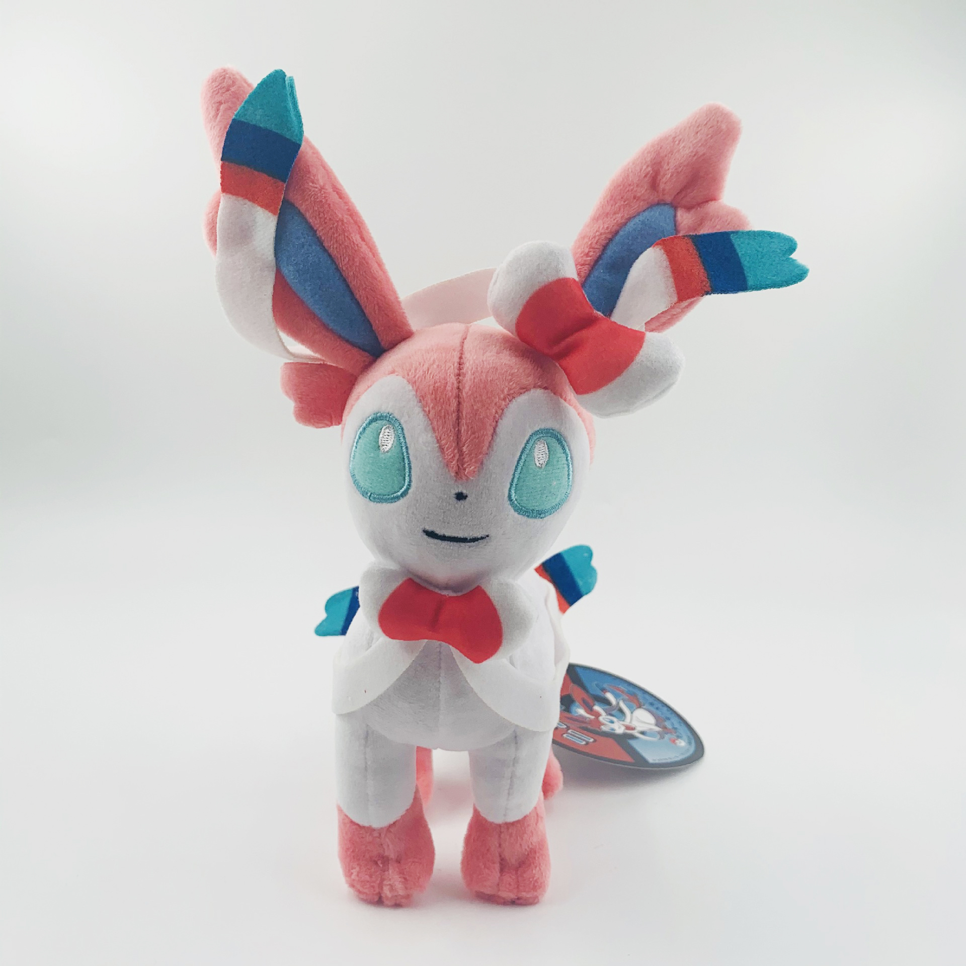 Gấu Bông Pokemon Eevee (Eevui) Sylveon Hệ Tiên Dạng Đứng 4 Chân (20cm) Mới 100%, Hàng Chính Hãng, Có Tem Và Tag Giấy