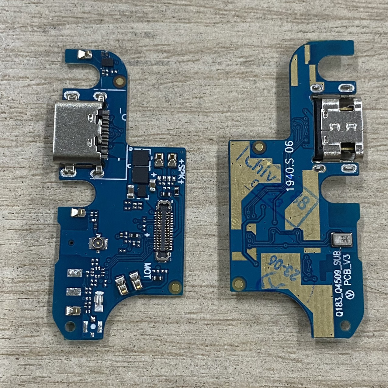 Cụm sạc vsmart joy 3