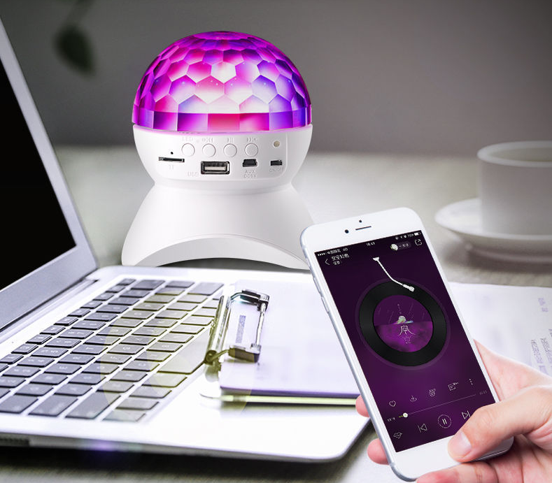 LOA BLUETOOTH KIÊM ĐÈN VŨ TRƯỜNG 7 MÀU  .Loa bluetooth L740 kiêm đèn vũ trường, Đèn LED Chiếu Vũ Trường Kiêm Loa Bluetooth L-740 Loa bluetooth đèn LED 7 màu Cát Thái L-740 hiệu ứng ánh sáng lấp lánh xoay chuyển như trong quán bar,
