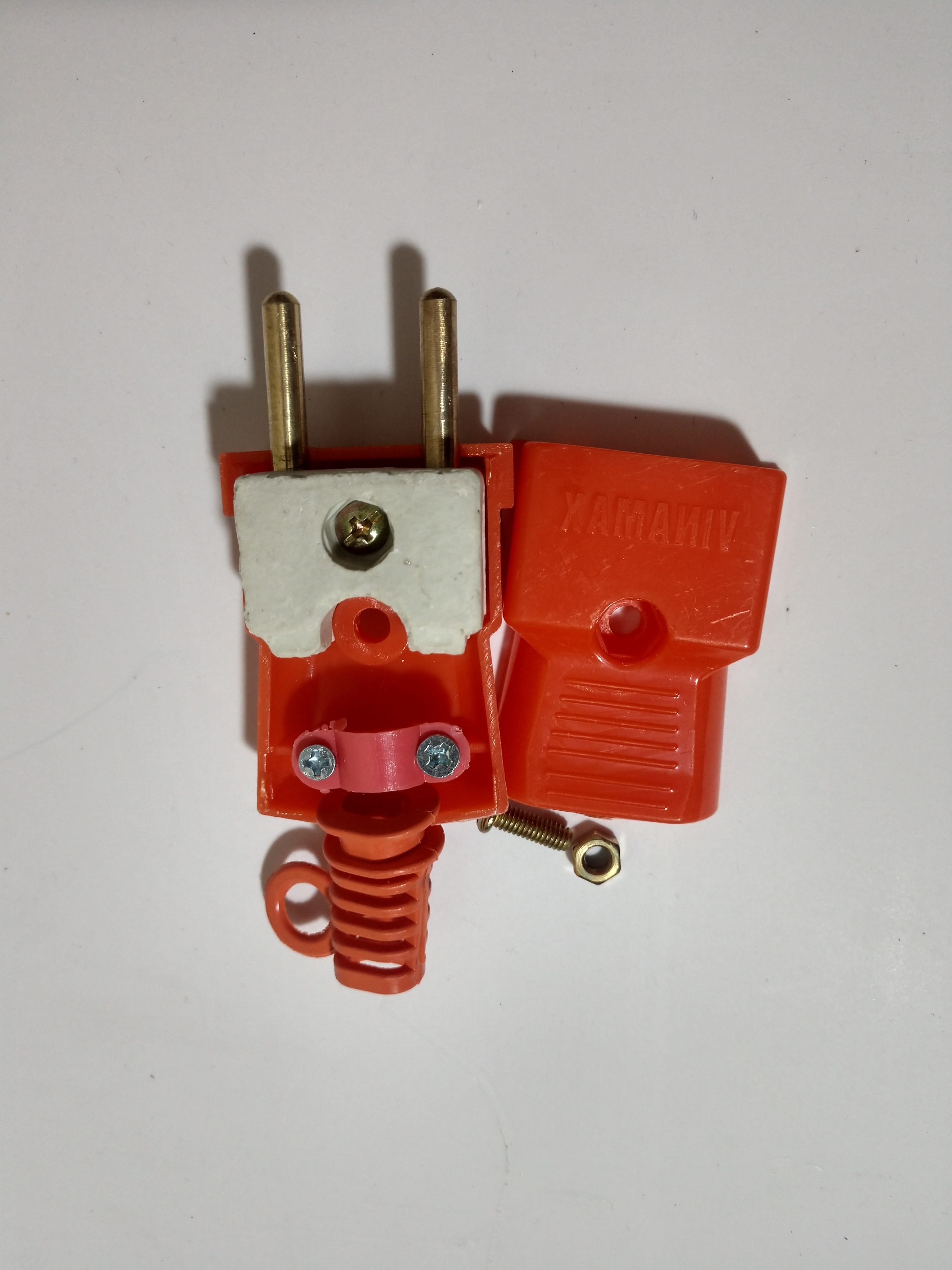 Phích Cắm Chịu Tải Lõi Sứ 6000W Vinamax