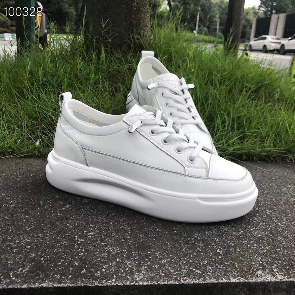 GIÀY THỂ THAO NỮ TRẮNG ĐỘN ĐẾ RM05